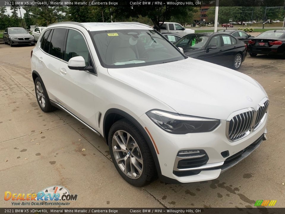 Front 3/4 View of 2021 BMW X5 xDrive40i Photo #1