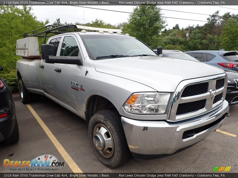 Front 3/4 View of 2016 Ram 3500 Tradesman Crew Cab 4x4 Photo #2