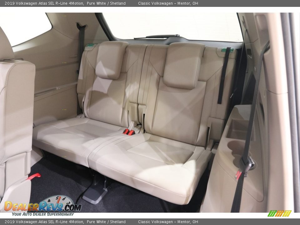 Rear Seat of 2019 Volkswagen Atlas SEL R-Line 4Motion Photo #16