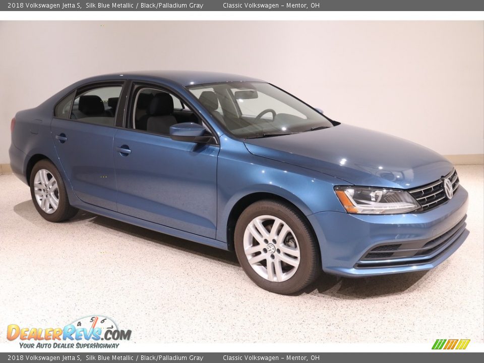 Front 3/4 View of 2018 Volkswagen Jetta S Photo #1