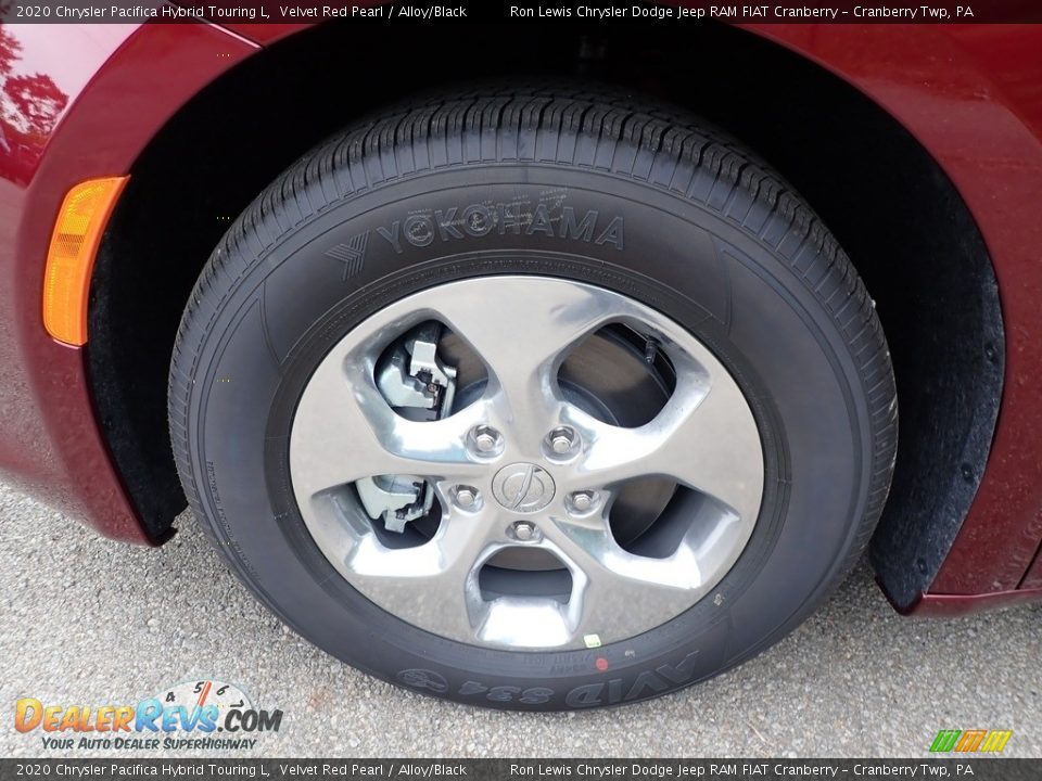 2020 Chrysler Pacifica Hybrid Touring L Velvet Red Pearl / Alloy/Black Photo #10
