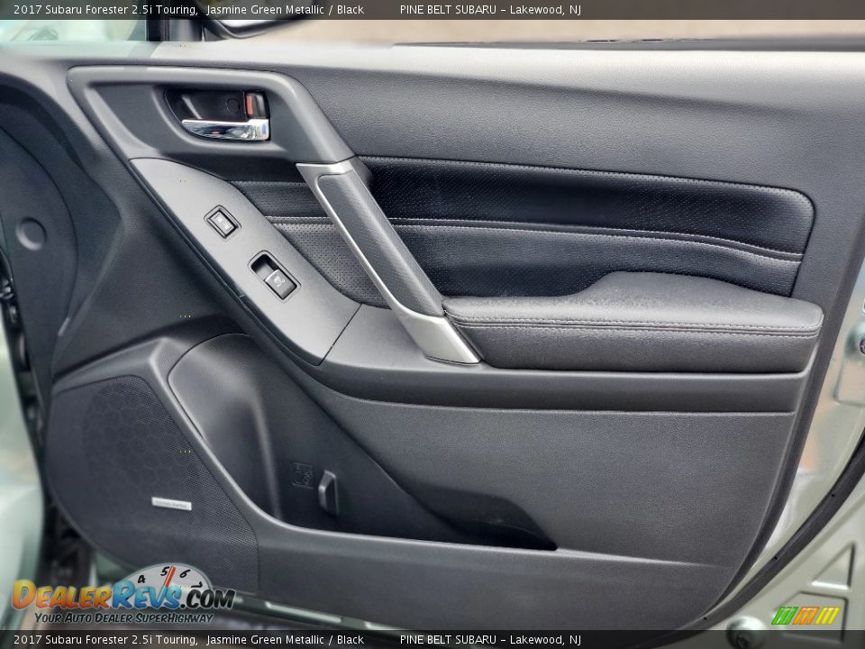 2017 Subaru Forester 2.5i Touring Jasmine Green Metallic / Black Photo #22