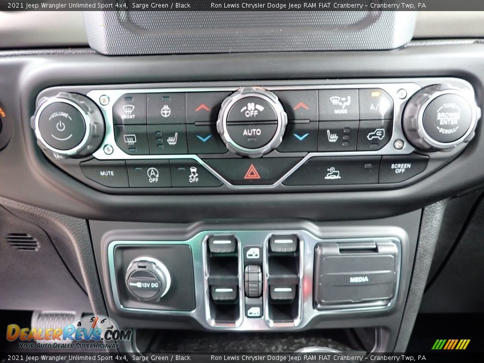 Controls of 2021 Jeep Wrangler Unlimited Sport 4x4 Photo #19