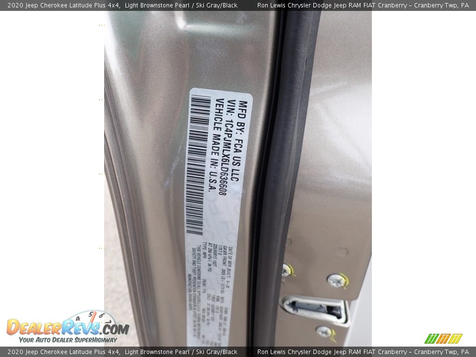 2020 Jeep Cherokee Latitude Plus 4x4 Light Brownstone Pearl / Ski Gray/Black Photo #11