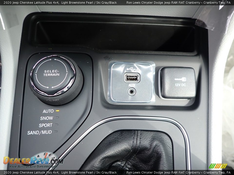 2020 Jeep Cherokee Latitude Plus 4x4 Light Brownstone Pearl / Ski Gray/Black Photo #20