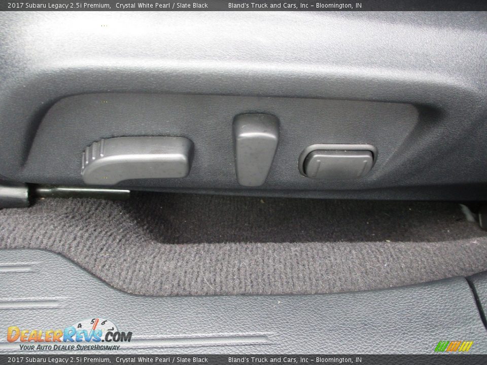 2017 Subaru Legacy 2.5i Premium Crystal White Pearl / Slate Black Photo #9