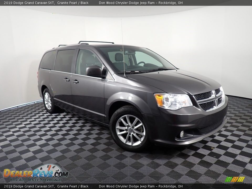 2019 Dodge Grand Caravan SXT Granite Pearl / Black Photo #3