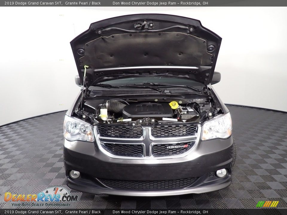2019 Dodge Grand Caravan SXT Granite Pearl / Black Photo #6