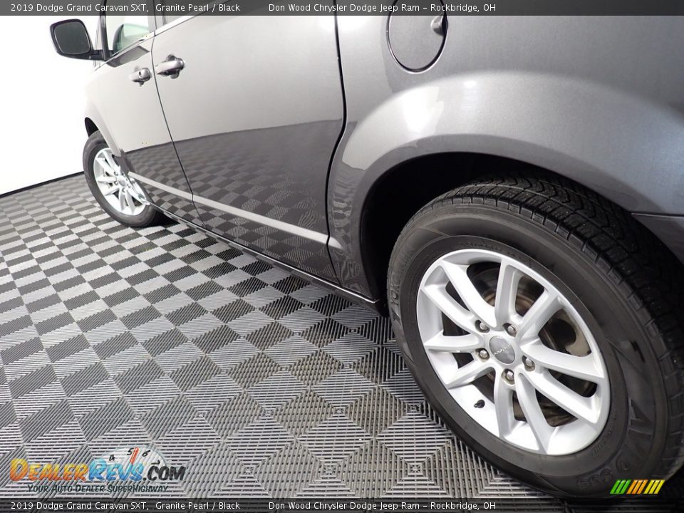 2019 Dodge Grand Caravan SXT Granite Pearl / Black Photo #10