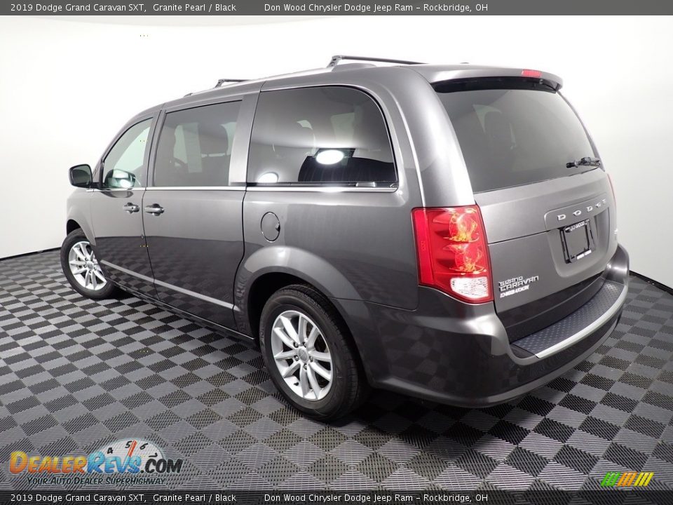 2019 Dodge Grand Caravan SXT Granite Pearl / Black Photo #11