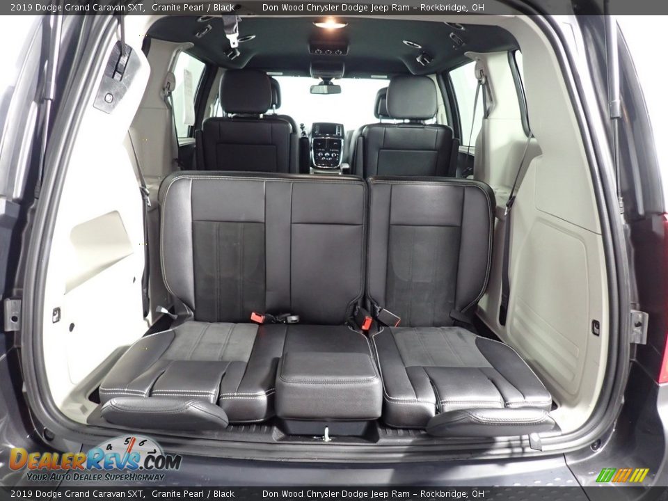 2019 Dodge Grand Caravan SXT Granite Pearl / Black Photo #16