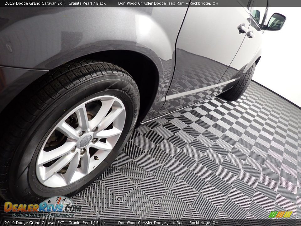 2019 Dodge Grand Caravan SXT Granite Pearl / Black Photo #19