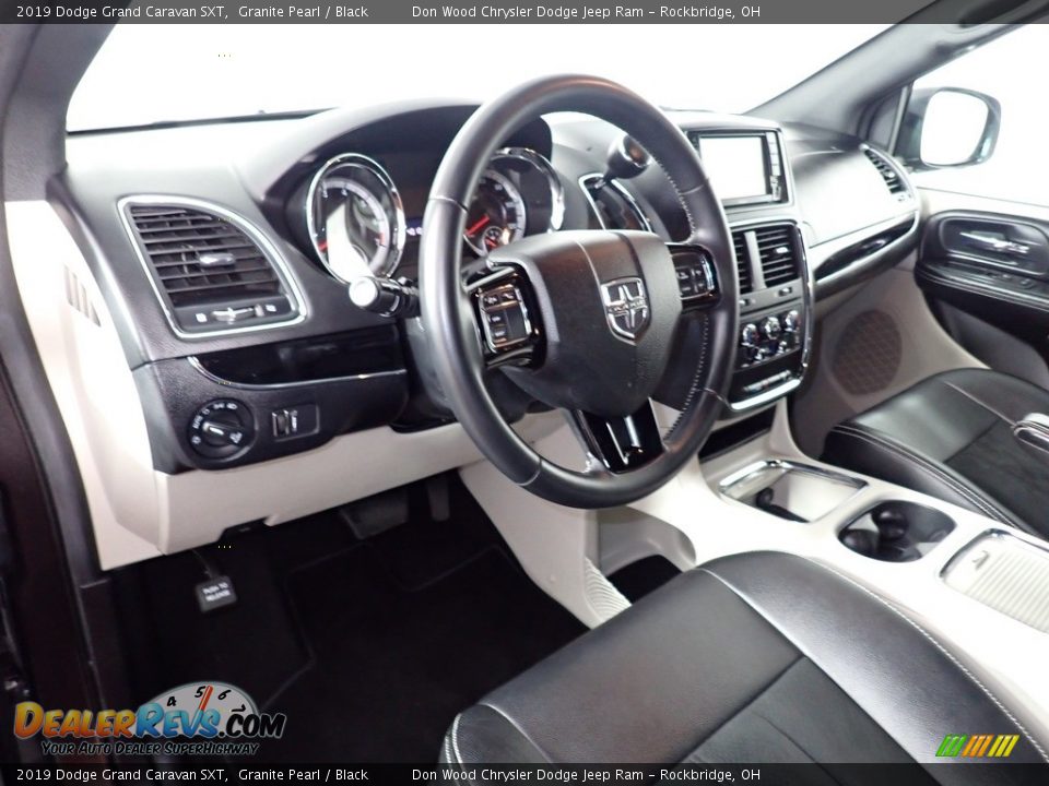 2019 Dodge Grand Caravan SXT Granite Pearl / Black Photo #33