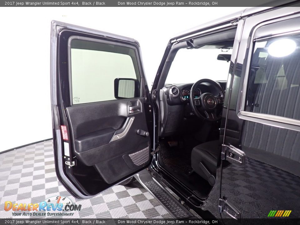 2017 Jeep Wrangler Unlimited Sport 4x4 Black / Black Photo #18