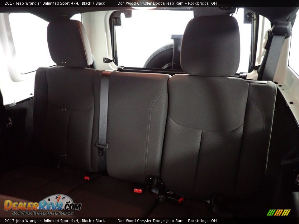 2017 Jeep Wrangler Unlimited Sport 4x4 Black / Black Photo #21