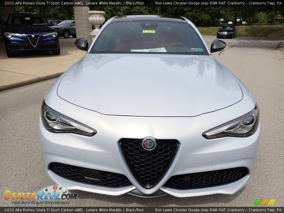 2020 Alfa Romeo Giulia TI Sport Carbon AWD Lunare White Metallic / Black/Red Photo #2