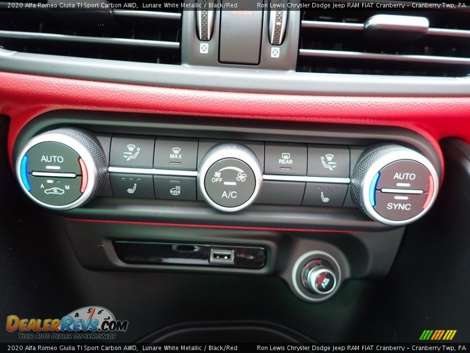 Controls of 2020 Alfa Romeo Giulia TI Sport Carbon AWD Photo #19