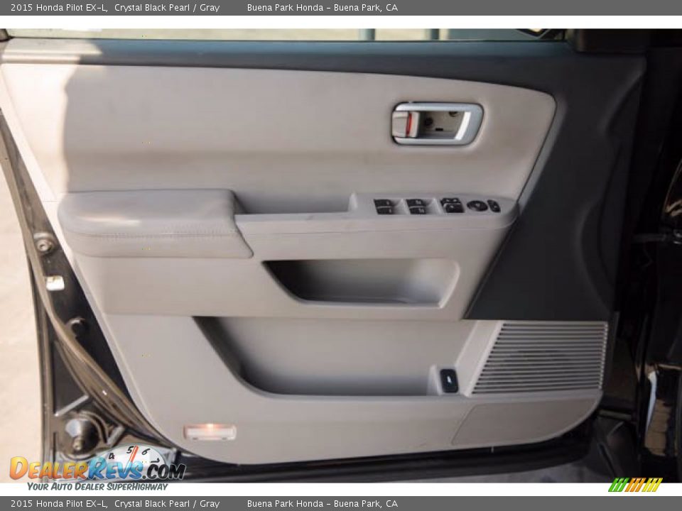 Door Panel of 2015 Honda Pilot EX-L Photo #28