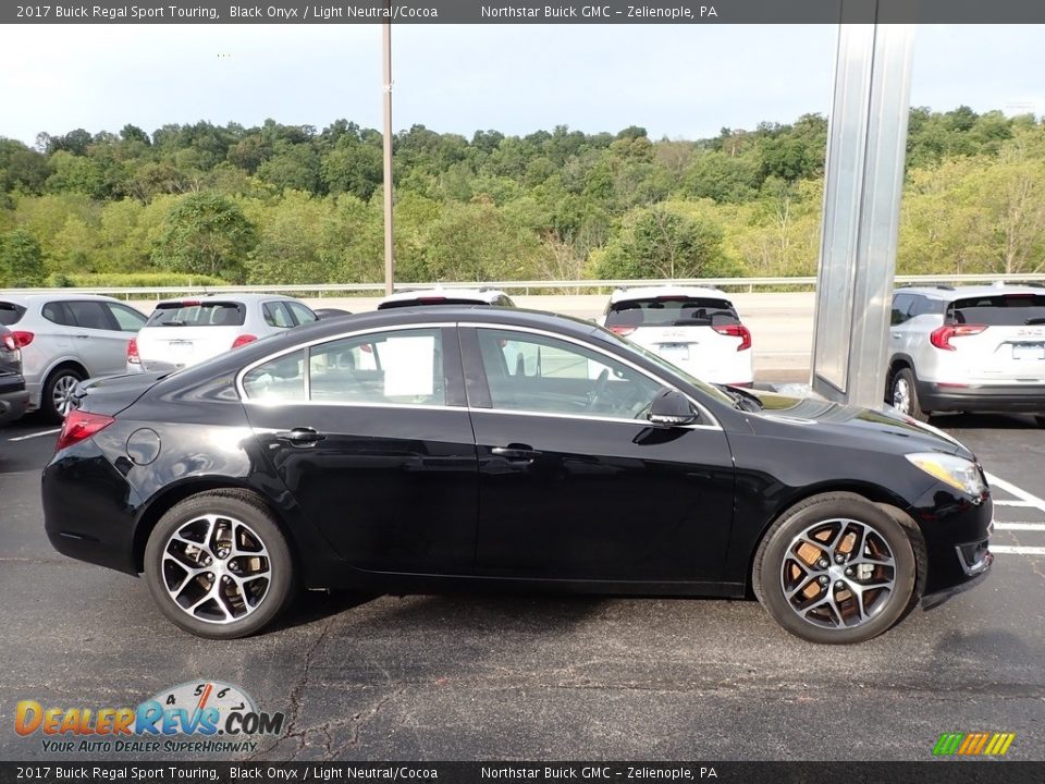 2017 Buick Regal Sport Touring Black Onyx / Light Neutral/Cocoa Photo #5