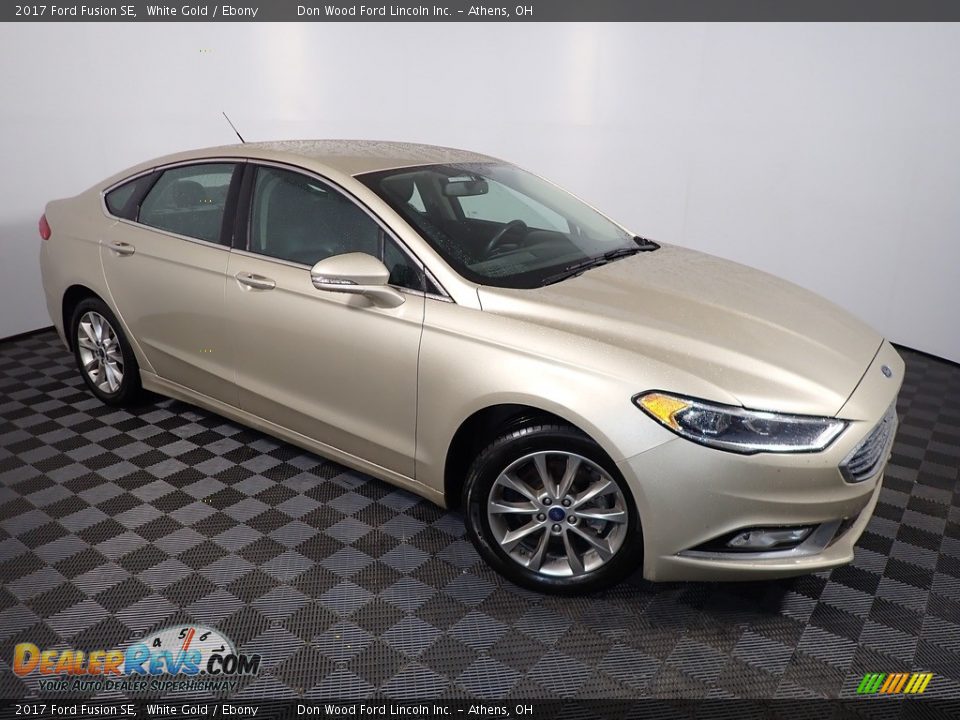 2017 Ford Fusion SE White Gold / Ebony Photo #2