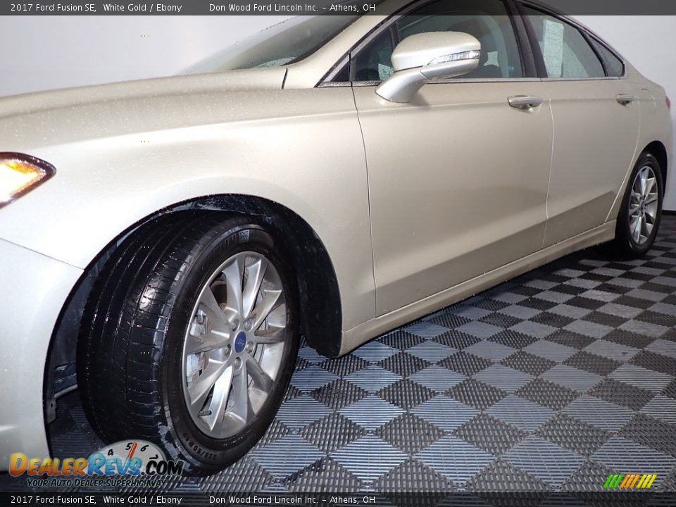 2017 Ford Fusion SE White Gold / Ebony Photo #8