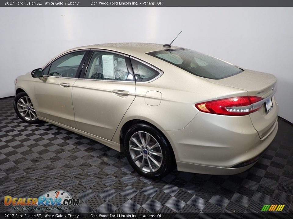 2017 Ford Fusion SE White Gold / Ebony Photo #9