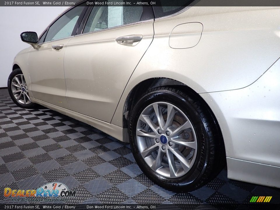 2017 Ford Fusion SE White Gold / Ebony Photo #10