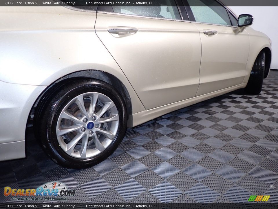 2017 Ford Fusion SE White Gold / Ebony Photo #15