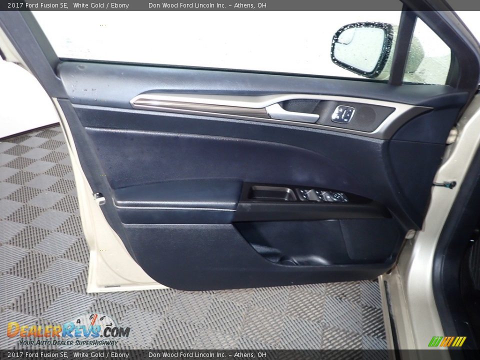 2017 Ford Fusion SE White Gold / Ebony Photo #16