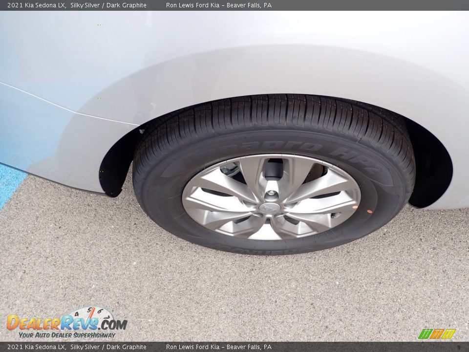 2021 Kia Sedona LX Silky Silver / Dark Graphite Photo #9