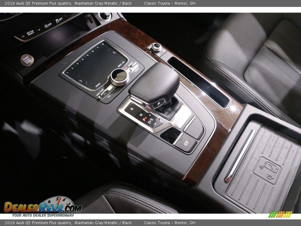 2019 Audi Q5 Premium Plus quattro Shifter Photo #14