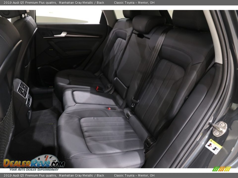 2019 Audi Q5 Premium Plus quattro Manhattan Gray Metallic / Black Photo #18