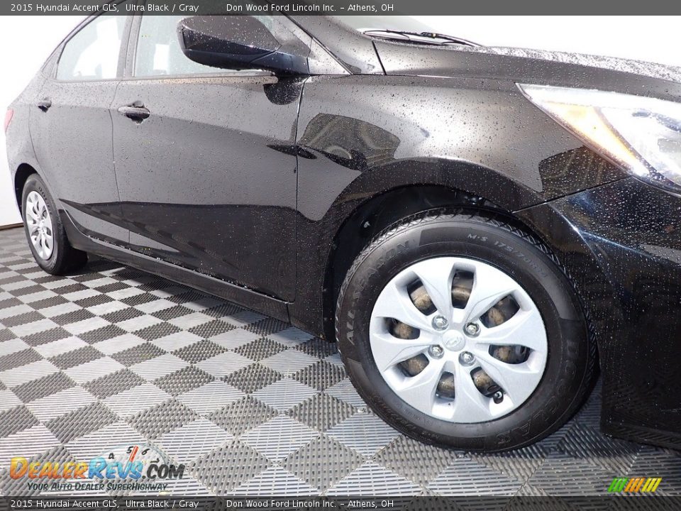 2015 Hyundai Accent GLS Ultra Black / Gray Photo #3