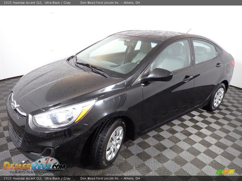 2015 Hyundai Accent GLS Ultra Black / Gray Photo #7