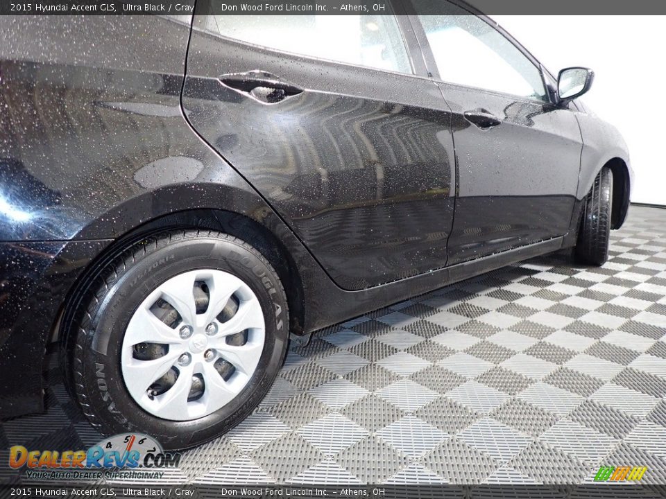 2015 Hyundai Accent GLS Ultra Black / Gray Photo #15