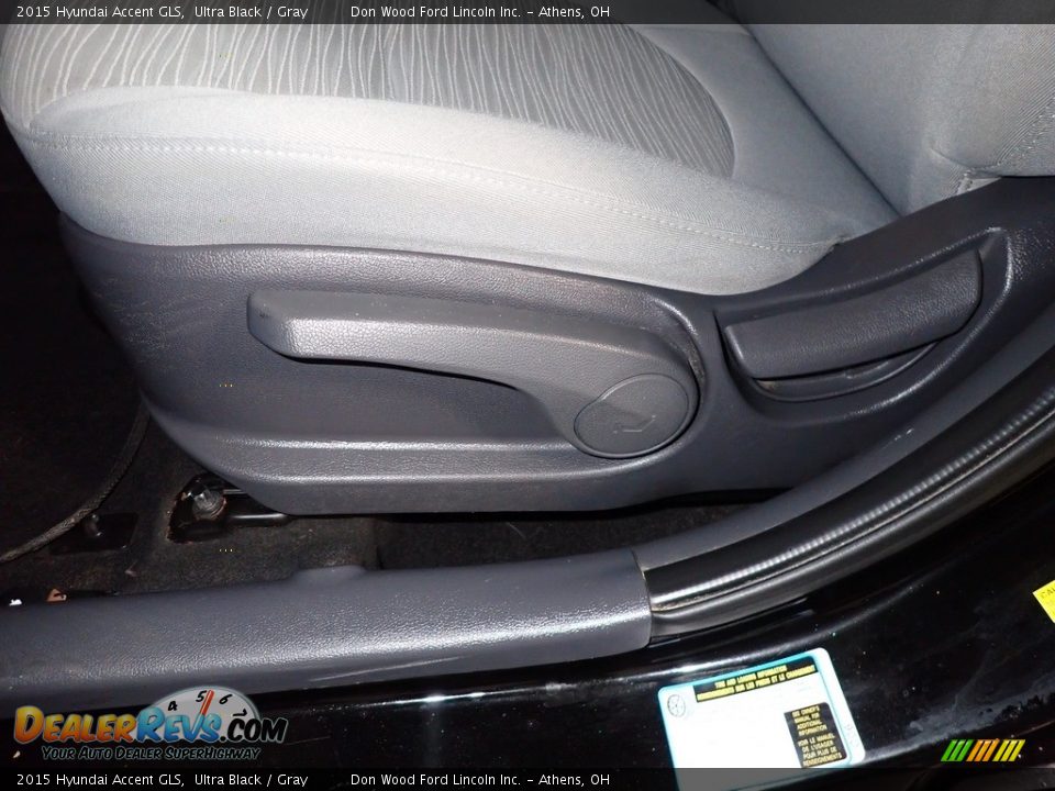 2015 Hyundai Accent GLS Ultra Black / Gray Photo #17