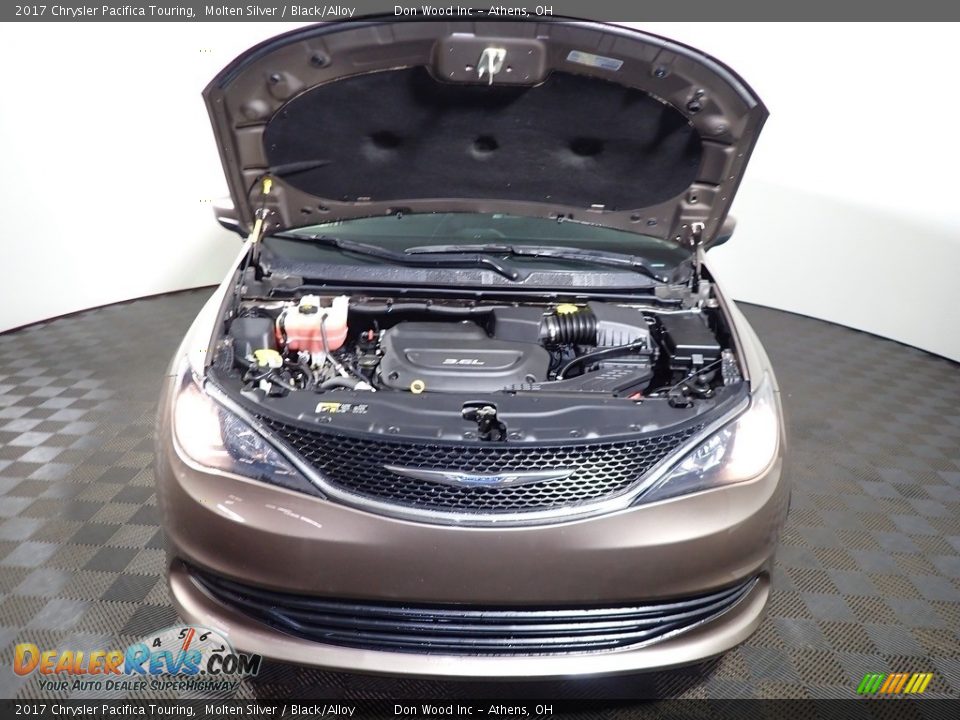 2017 Chrysler Pacifica Touring Molten Silver / Black/Alloy Photo #5