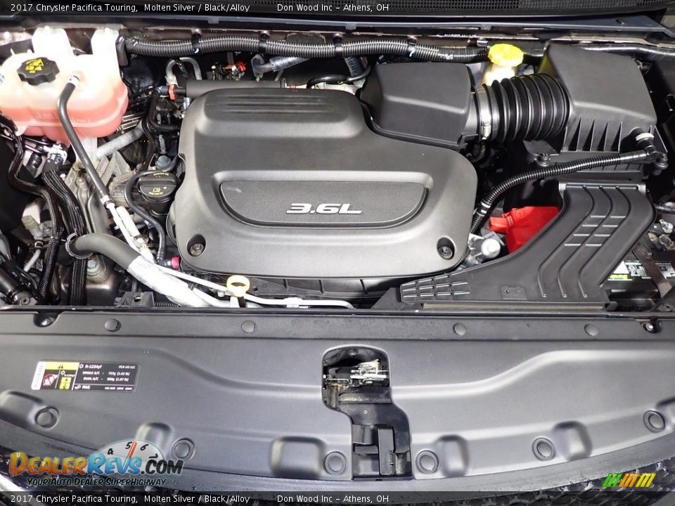2017 Chrysler Pacifica Touring Molten Silver / Black/Alloy Photo #6