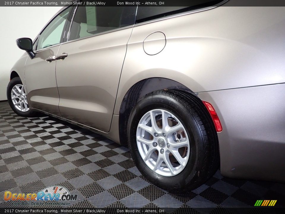 2017 Chrysler Pacifica Touring Molten Silver / Black/Alloy Photo #10