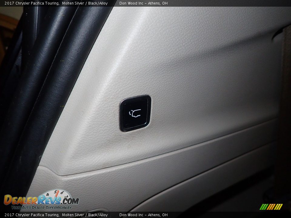 2017 Chrysler Pacifica Touring Molten Silver / Black/Alloy Photo #15