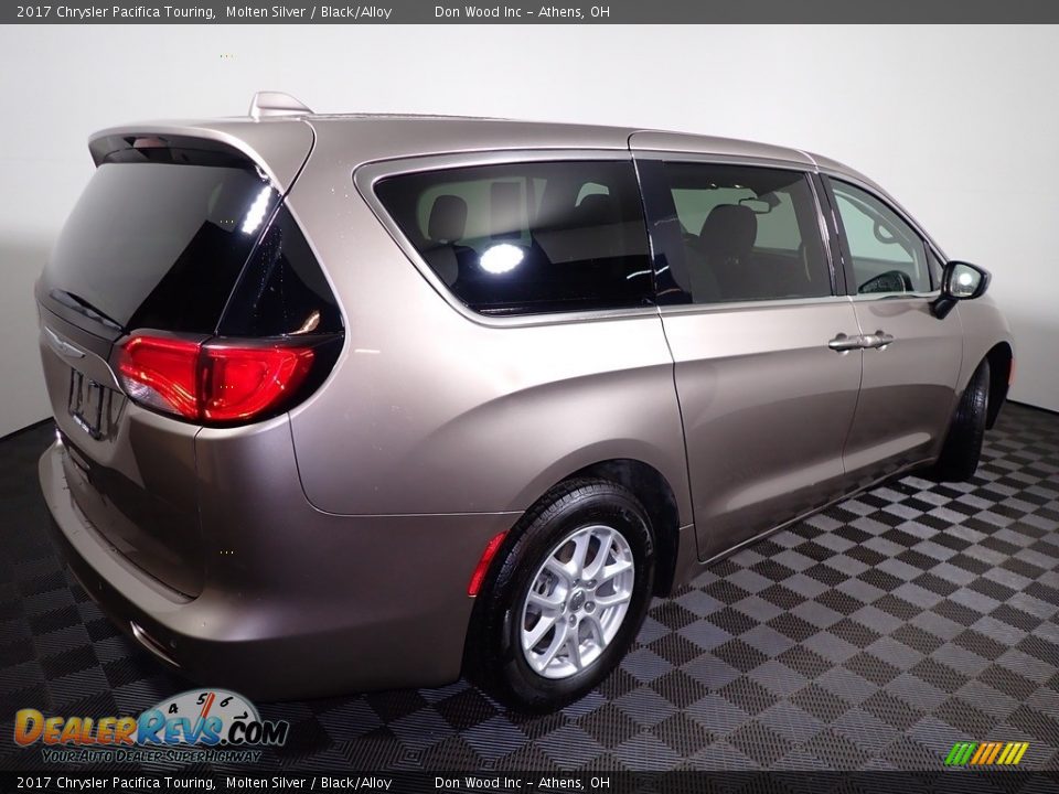 2017 Chrysler Pacifica Touring Molten Silver / Black/Alloy Photo #16