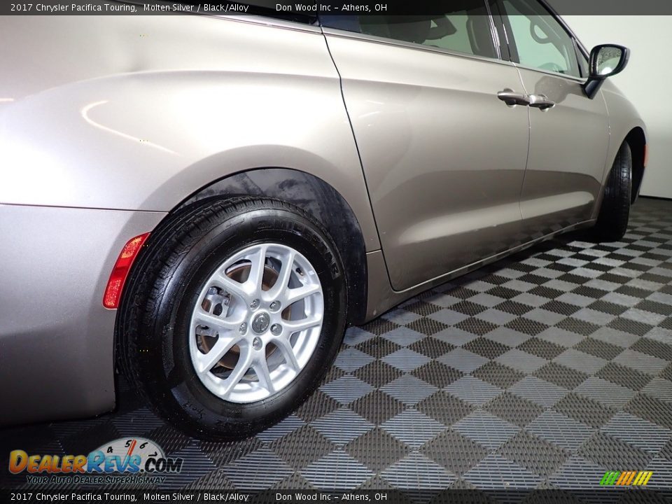 2017 Chrysler Pacifica Touring Molten Silver / Black/Alloy Photo #17