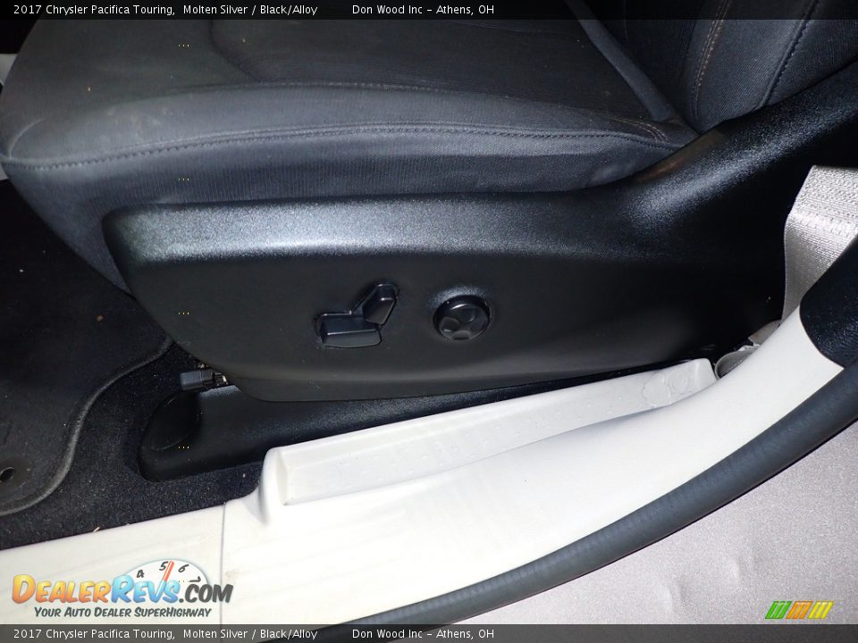 2017 Chrysler Pacifica Touring Molten Silver / Black/Alloy Photo #19