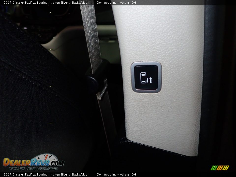 2017 Chrysler Pacifica Touring Molten Silver / Black/Alloy Photo #25