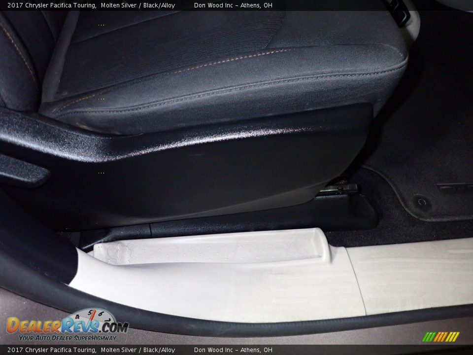 2017 Chrysler Pacifica Touring Molten Silver / Black/Alloy Photo #27
