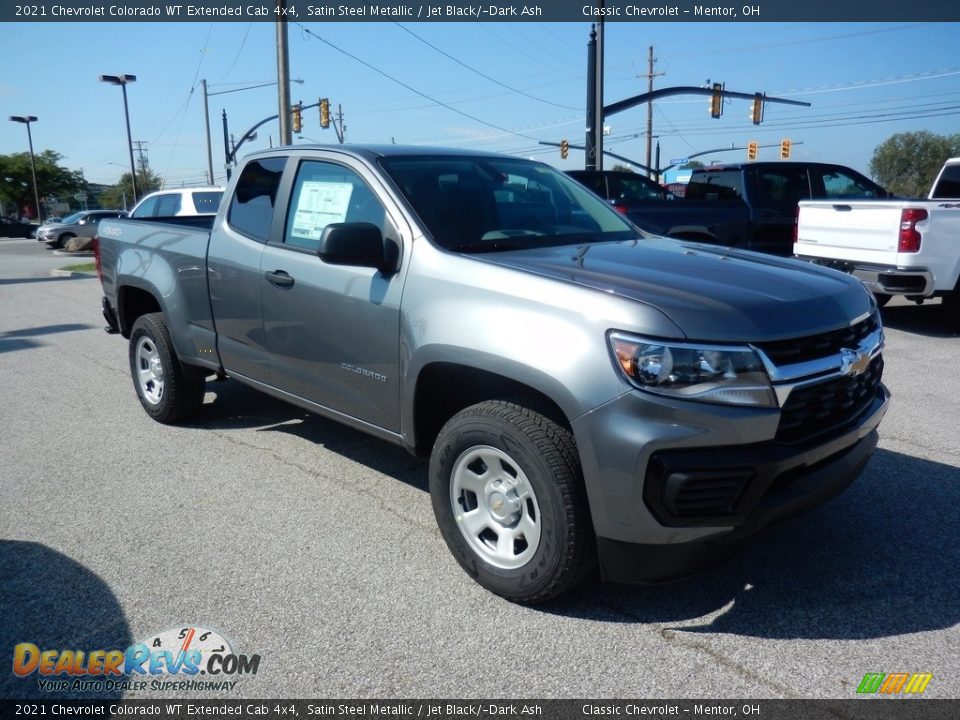 Front 3/4 View of 2021 Chevrolet Colorado WT Extended Cab 4x4 Photo #3