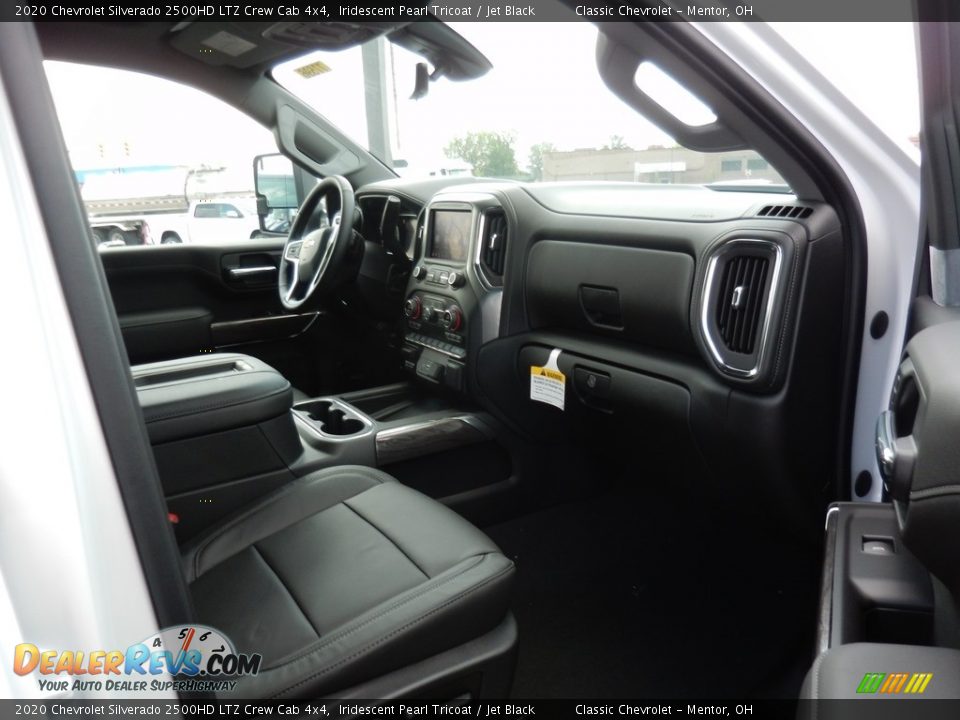 2020 Chevrolet Silverado 2500HD LTZ Crew Cab 4x4 Iridescent Pearl Tricoat / Jet Black Photo #10