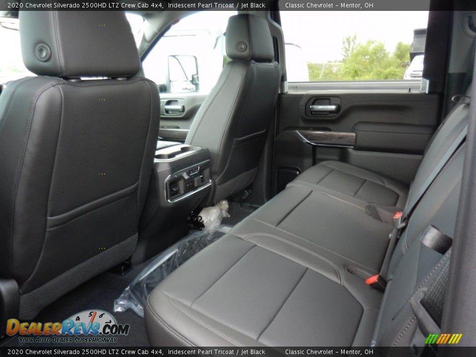2020 Chevrolet Silverado 2500HD LTZ Crew Cab 4x4 Iridescent Pearl Tricoat / Jet Black Photo #11