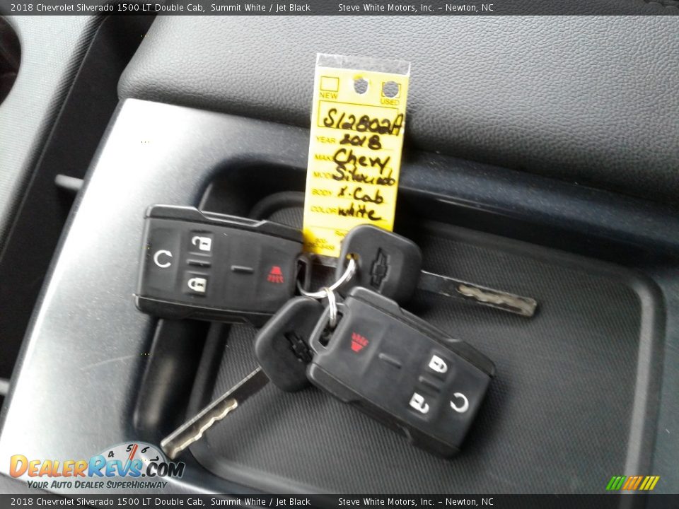 Keys of 2018 Chevrolet Silverado 1500 LT Double Cab Photo #31