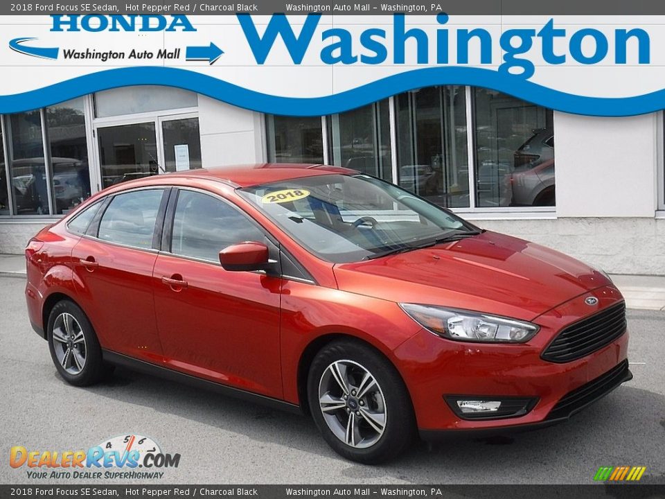 2018 Ford Focus SE Sedan Hot Pepper Red / Charcoal Black Photo #1